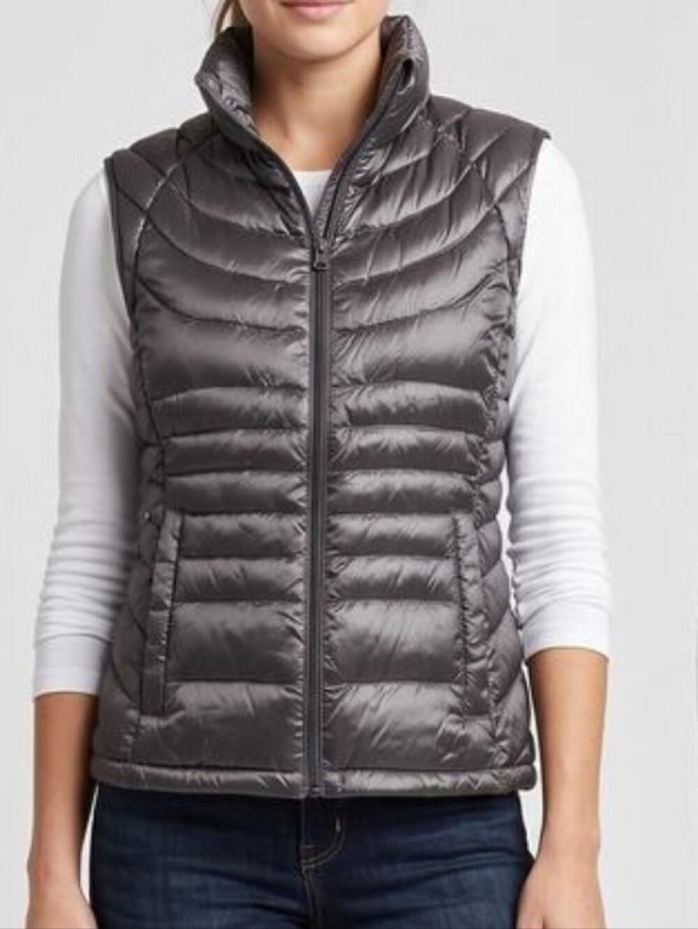 BERNARDO Goose Down Ski Y2K Packable Quilted Puffer Vest Metallic Charcoal Gray